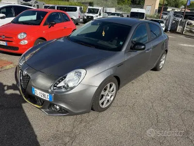 Gebraucht Alfa Romeo Giulietta Distinctive 170 PS (125 kW) 2012 Weiß Kleinwagen