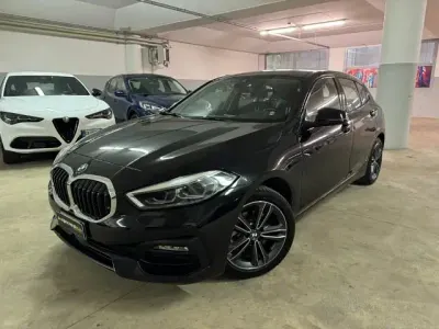Usado BMW 116 Sport Line 116 HP (85 kW) 2021 Preto Citadino