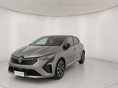 Begagnad Renault Clio V Techno 91 HK (66 kW) 2025 Grå Halvkombi