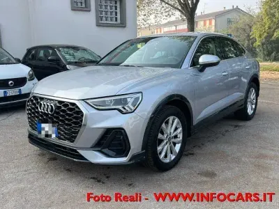 Usata Audi Q3 Business Plus 150 CV (110 kW) 2021 Argento metallizzato SUV