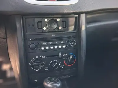 Usata Peugeot 207 73 CV (53 kW) 2008 Grigio Berlina