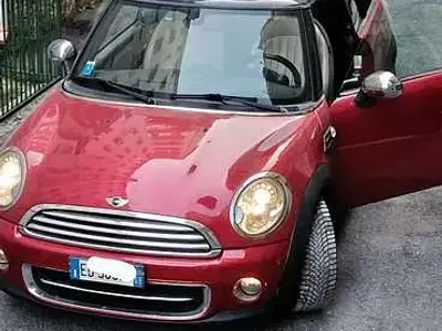 Usata Mini Cooper Cabriolet 111 CV (81 kW) 2010 Rosso Cabrio