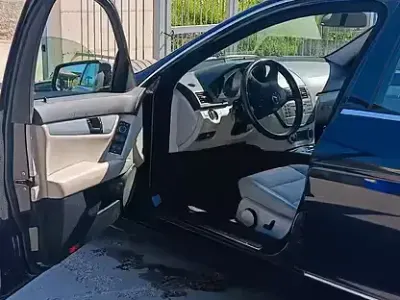 Gebraucht Mercedes C220 150 PS (110 kW) 2017 Blau Limousine