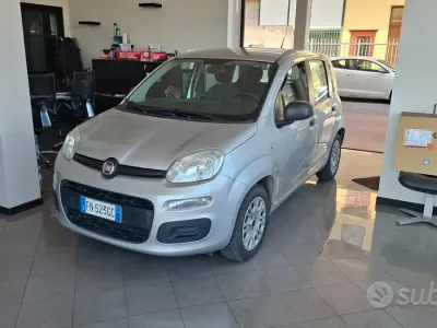 Käytetty Fiat Panda Easy 69 HP (50 kW) 2018 Harmaa Viistoperä