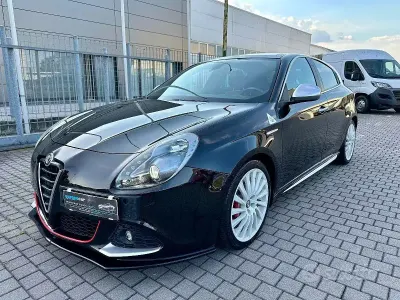Usata Alfa Romeo Giulietta Quadrifoglio Verde 235 CV (172 kW) 2011 Nero Utilitaria