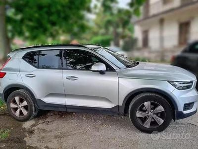 Usata Volvo XC40 150 CV (110 kW) 2019 Grigio SUV