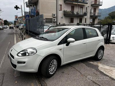 Usata Fiat Punto 69 CV (50 kW) 2012 Grigio Utilitaria