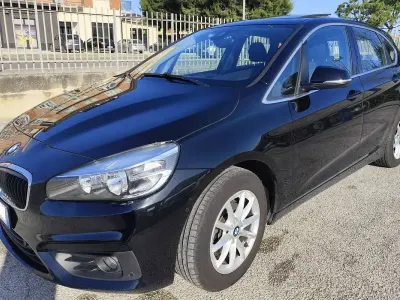 Usata BMW 214 Active Tourer Luxury Line 95 CV (69 kW) 2017 Nero Monovolume
