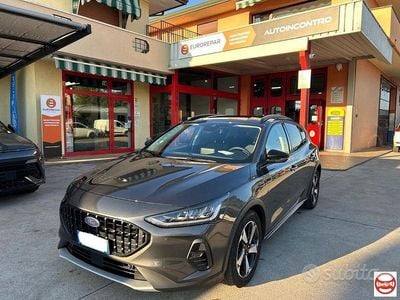 Usata Ford Focus Active 125 CV (91 kW) 2022 Grigio Berlina