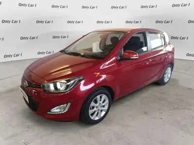 Usata Hyundai i20 Classic 85 CV (62 kW) 2014 Rosso Utilitaria