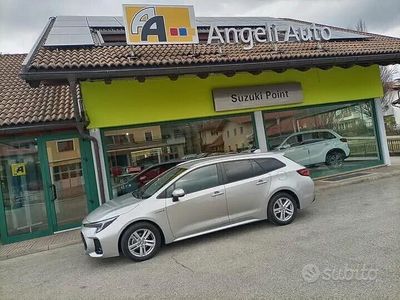 Usata Suzuki Swace 140 CV (102 kW) 2024 Argento Station wagon