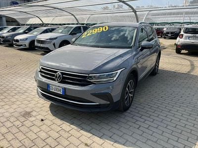 Usata VW Tiguan Life 131 CV (96 kW) 2021 Grigio SUV