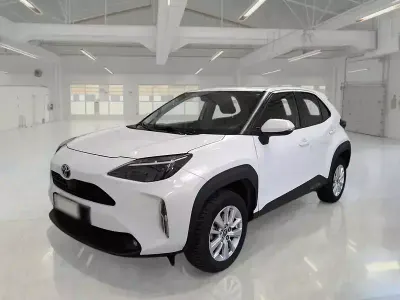 Begagnad Toyota Yaris Cross Business Edition 92 HK (67 kW) 2022 SUV