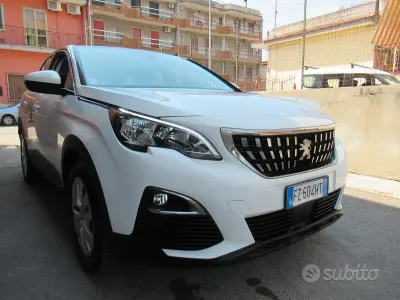 Usata Peugeot 3008 Business-Line 131 CV (96 kW) 2019 Bianco SUV