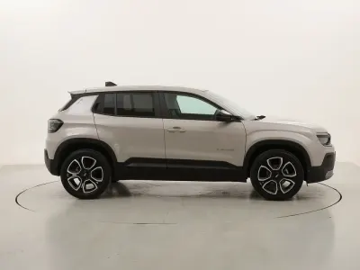 Usata Jeep Avenger Summit 101 CV (74 kW) 2025 Grigiogrigio SUV