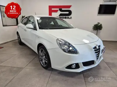 Usata Alfa Romeo Giulietta Exclusive 120 CV (88 kW) 2016 Bianco Utilitaria