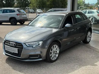 Usata Audi A3 116 CV (85 kW) 2019 Grigio Berlina