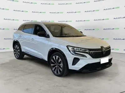 Usata Renault Austral Techno 131 CV (96 kW) 2023 Bianco SUV