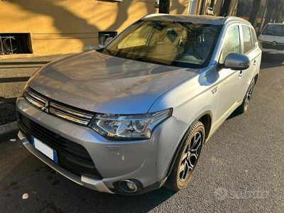 usata Mitsubishi Outlander P-HEV 2.0 Instyle 4wd