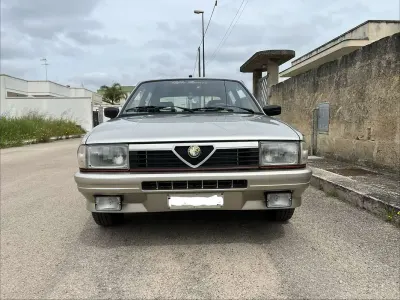 Usata Alfa Romeo 33 Quadrifoglio Verde 114 CV (83 kW) 1989 Berlina