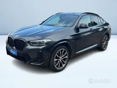 Usata BMW X4 M Sport 190 CV (139 kW) 2022 Grigio metallizzato SUV