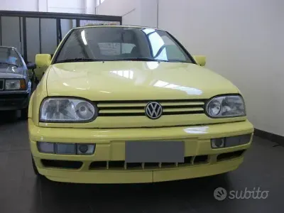 Usata VW Golf Cabriolet Conceptline 101 CV (74 kW) 1995 Giallo Cabrio