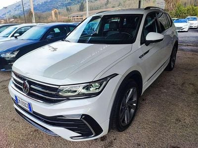 Usata VW Tiguan R-line 200 CV (147 kW) 2023 Bianco SUV