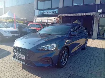 Usata Ford Focus ST-Line 120 CV (88 kW) 2020 Blu/azzurro Station wagon