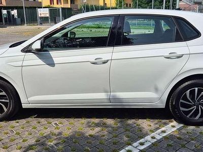 Usata VW Polo Life 95 CV (69 kW) 2022 Pure white Utilitaria