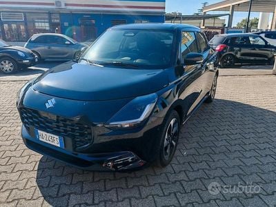 Käytetty Suzuki Swift 83 HP (61 kW) 2025 Musta Viistoperä