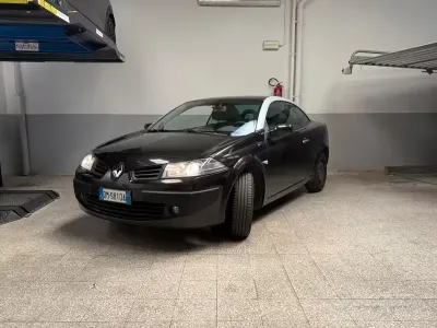 Usata Renault Mégane Cabriolet 111 CV (81 kW) 2008 Nero Cabrio