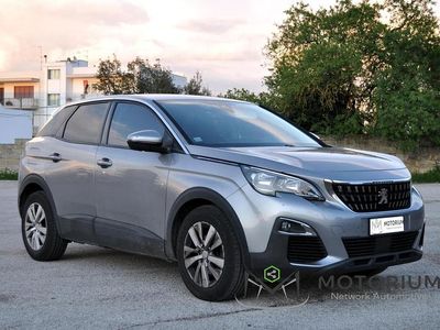Usata Peugeot 3008 Business-Line 120 CV (88 kW) 2017 Gray SUV
