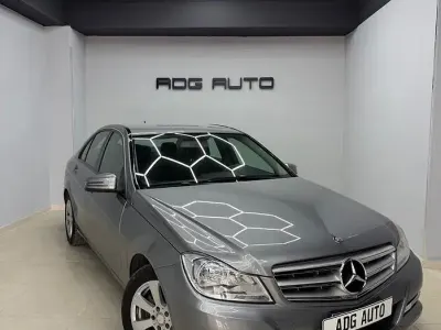Gebraucht Mercedes C180 120 PS (88 kW) 2013 Grau Limousine