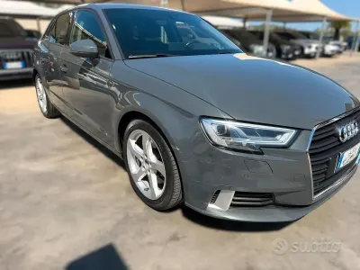 Usata Audi A3 Admired 150 CV (110 kW) 2019 Grigio Berlina
