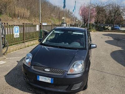 Occasion Ford Fiesta 75 ch (55 kW) 2007 Gris Citadine