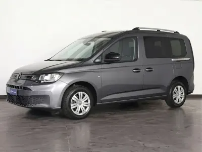 Usata VW Caddy 102 CV (75 kW) 2022 Grigio indio Monovolume