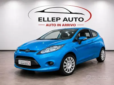 Usado Ford Fiesta 82 HP (60 kW) 2011 Azul Sedan