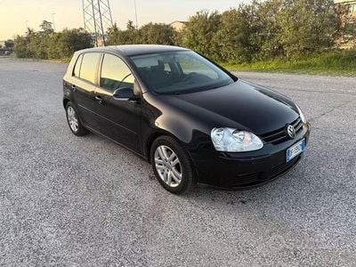 Usata VW Golf V Comfortline 102 CV (75 kW) 2007 Nero Berlina