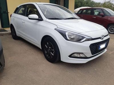 Usata Hyundai i20 Style 75 CV (55 kW) 2017 Bianco Utilitaria