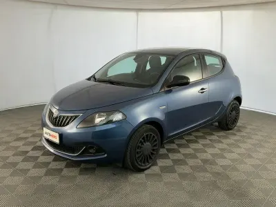 Usata Lancia Ypsilon Silver 70 CV (51 kW) 2022 Blu Utilitaria