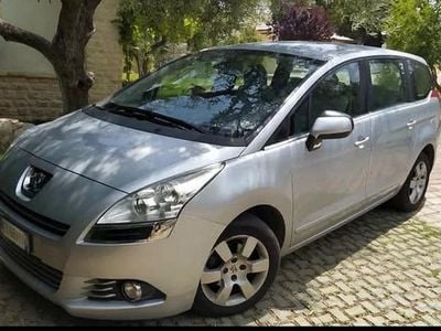 Usata Peugeot 5008 2013 Grigio Monovolume