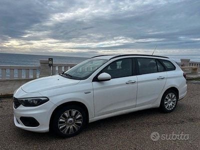 Usata Fiat Tipo 120 CV (88 kW) 2019 Bianco Station wagon
