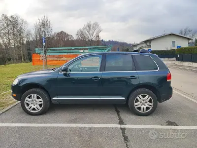 Begagnad VW Touareg 2004 Blå SUV