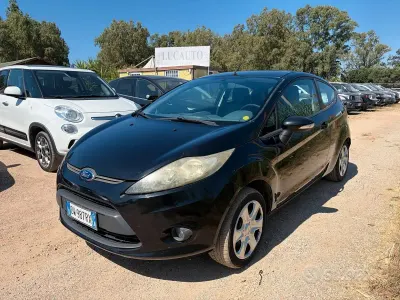 Usata Ford Fiesta 68 CV (50 kW) 2009 Nero Berlina