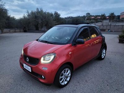 Usata Smart ForFour Passion 71 CV (52 kW) 2015 Rosso Utilitaria