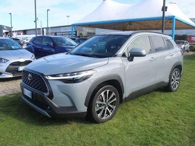 Usata Toyota Corolla Cross Lounge 197 CV (144 kW) 2025 Vari colori SUV