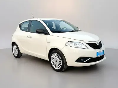 Usata Lancia Ypsilon Gold 69 CV (50 kW) 2016 Utilitaria