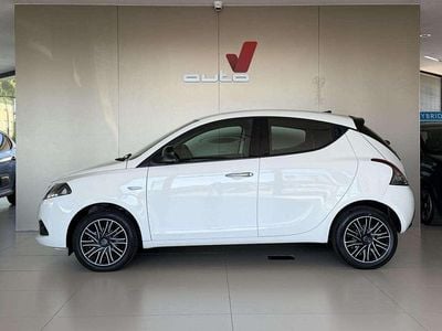 Usata Lancia Ypsilon Gold 69 CV (50 kW) 2023 Bianco Utilitaria