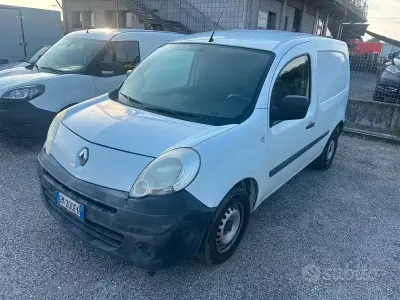 Usata Renault Kangoo 75 CV (55 kW) 2012 Bianco Monovolume