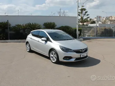 Używany Opel Astra GS Line 122 KM (89 kW) 2020 Szary Sedan/Limuzyna